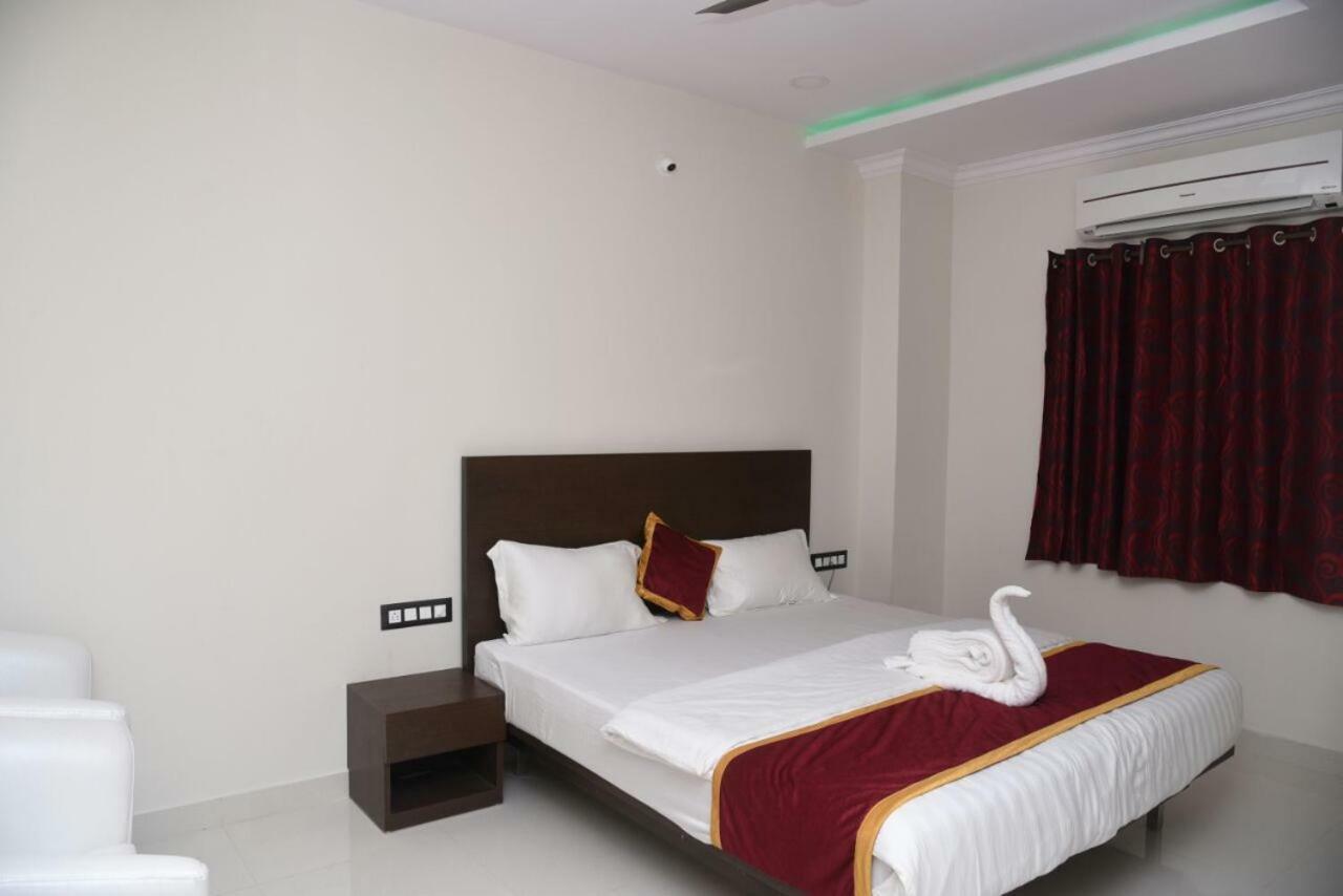 Hotel Grand Kubera Chikmagalūr Exteriér fotografie