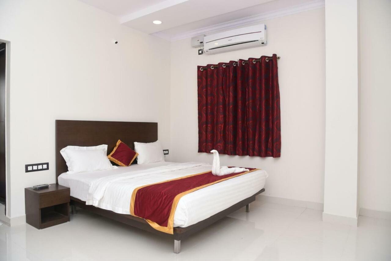 Hotel Grand Kubera Chikmagalūr Exteriér fotografie