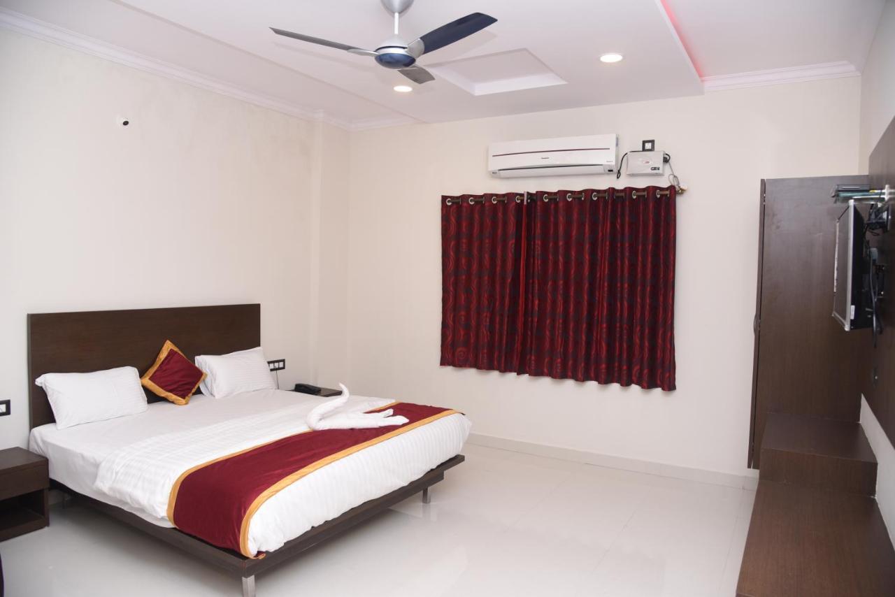 Hotel Grand Kubera Chikmagalūr Exteriér fotografie