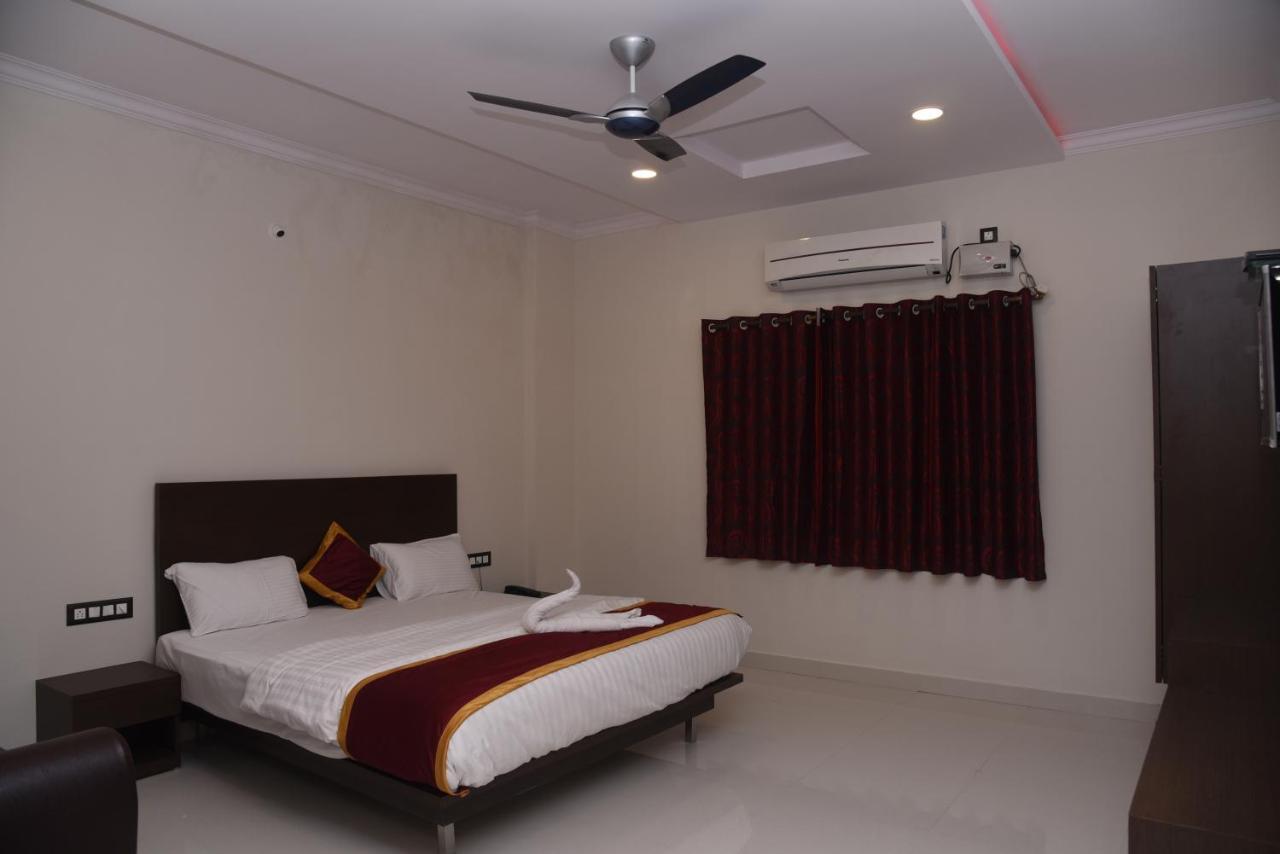 Hotel Grand Kubera Chikmagalūr Exteriér fotografie